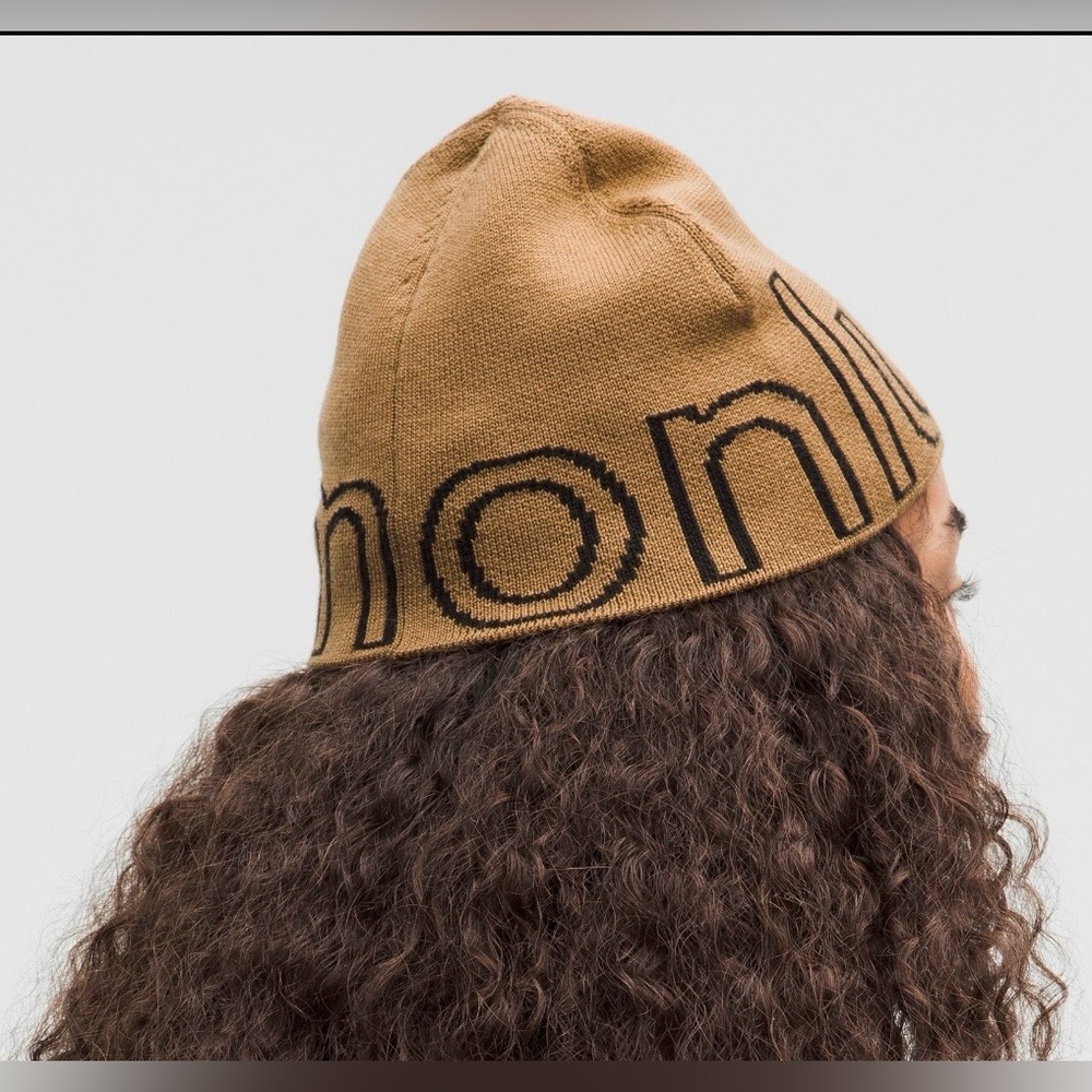 Lululemon Merino Wool Wordmark Beanie Camel Black - Picture 5 of 5
